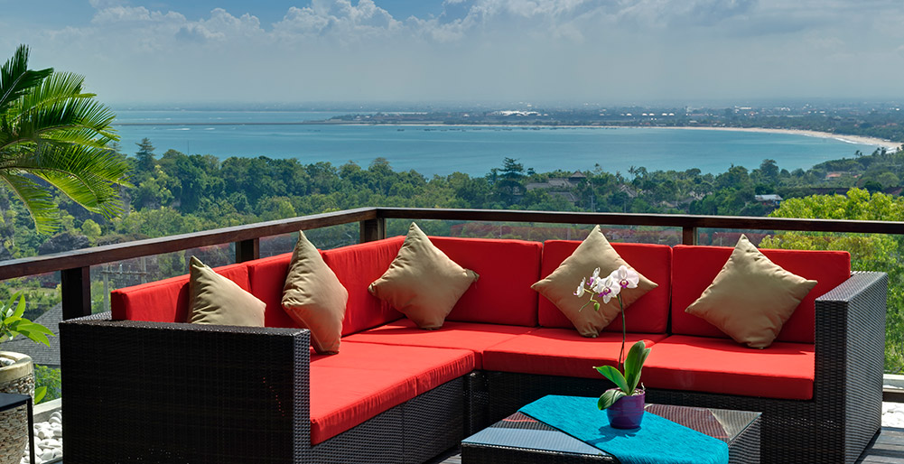 Villa Aiko - Roof deck lounge overlooking Jimbaran Bay